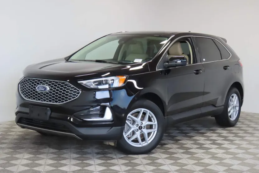 2023 Ford Edge SEL photo 1