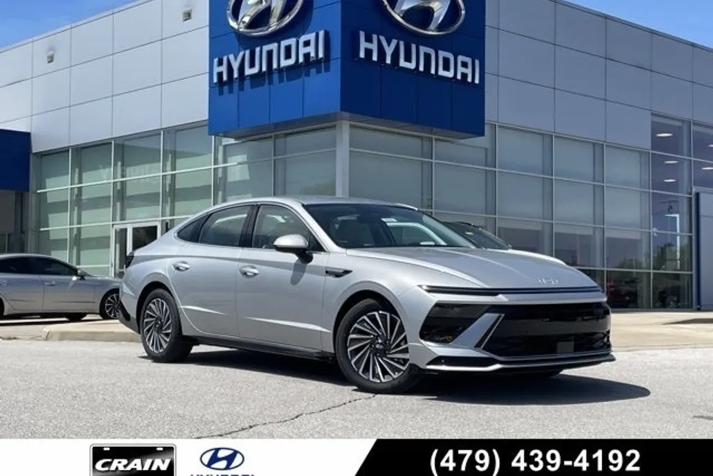 2025 Hyundai Sonata Hybrid SEL photo 1