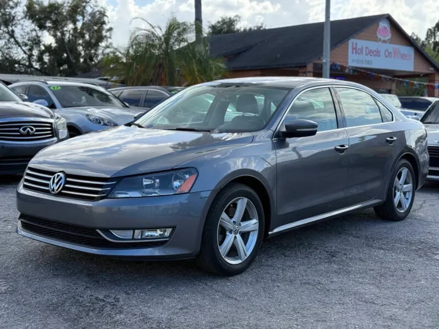 2015 Volkswagen Passat Limited photo 1