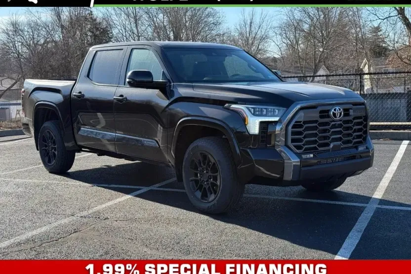2025 Toyota Tundra Platinum photo 1