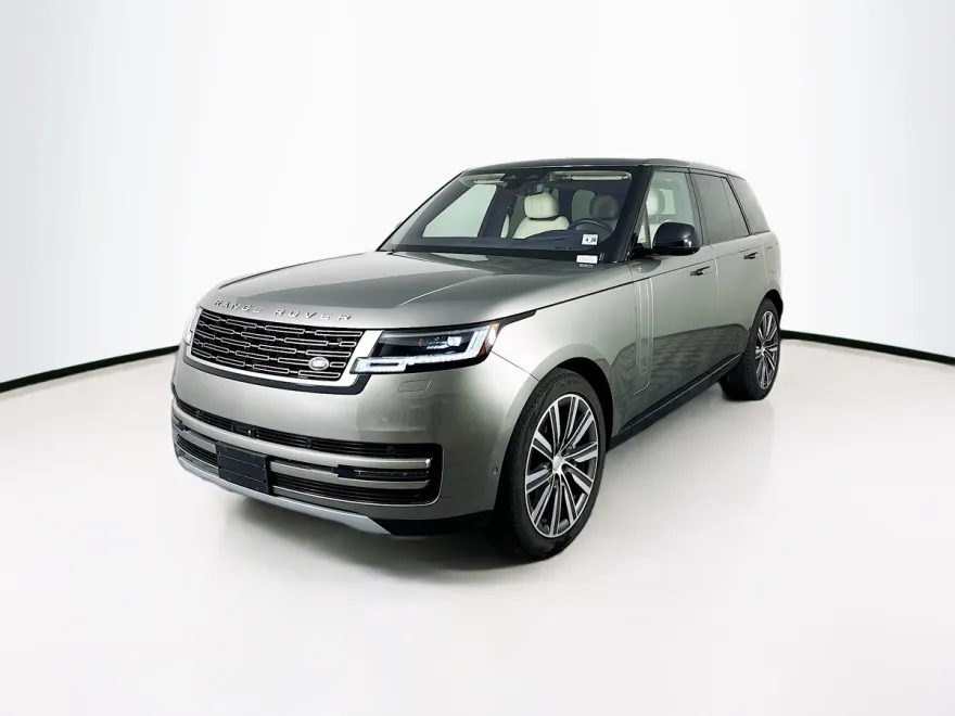 2023 Land Rover Range Rover SE photo 1