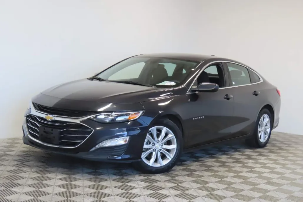 2023 Chevrolet Malibu 1LT photo 1