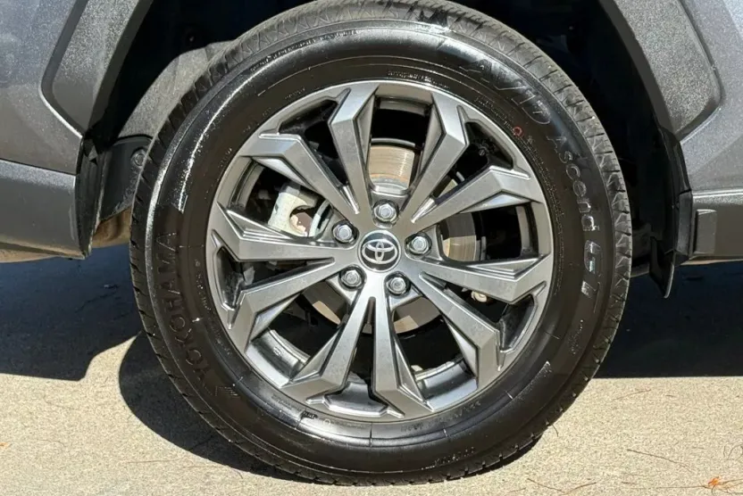 2022 Toyota RAV4 Hybrid Limited photo 1