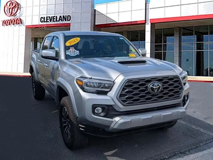 2023 Toyota Tacoma TRD Sport V6 photo 1