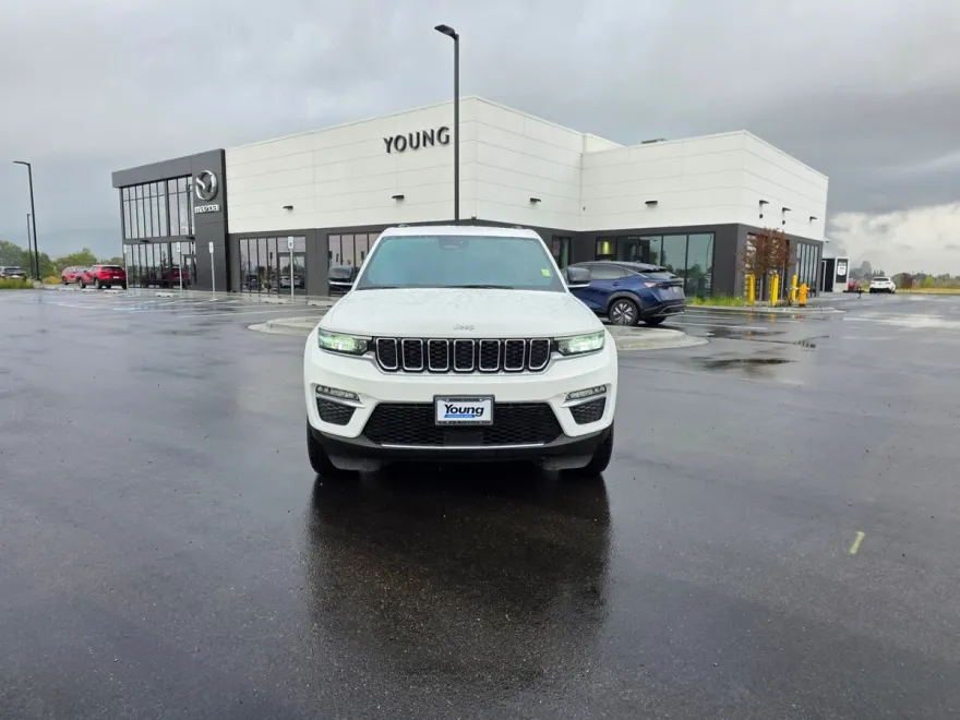 2024 Jeep Grand Cherokee Limited photo 1