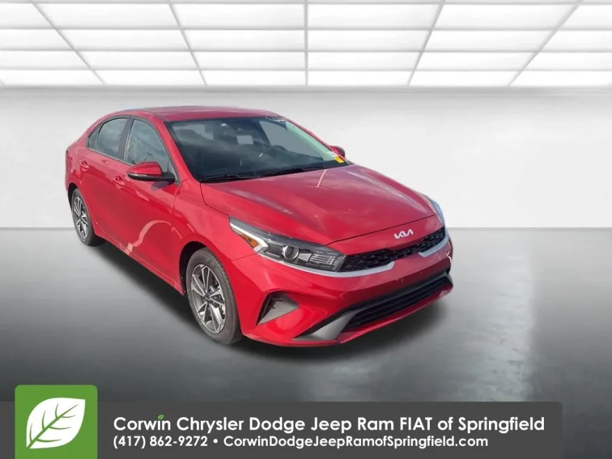 2024 Kia Forte LXS photo 1