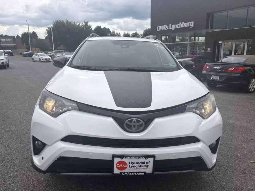 2018 Toyota RAV4 Adventure photo 1