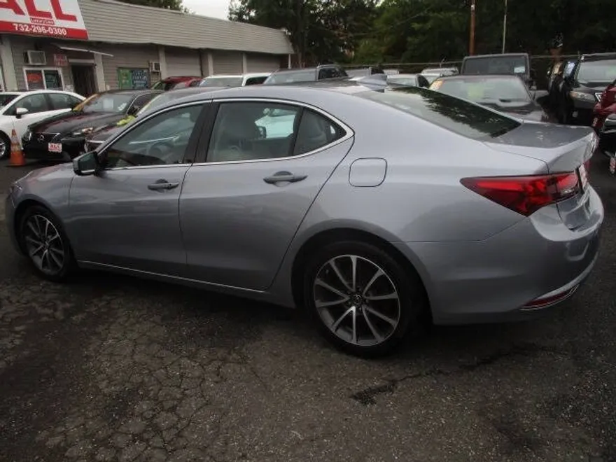 2016 Acura TLX SH-AWD Advance photo 1