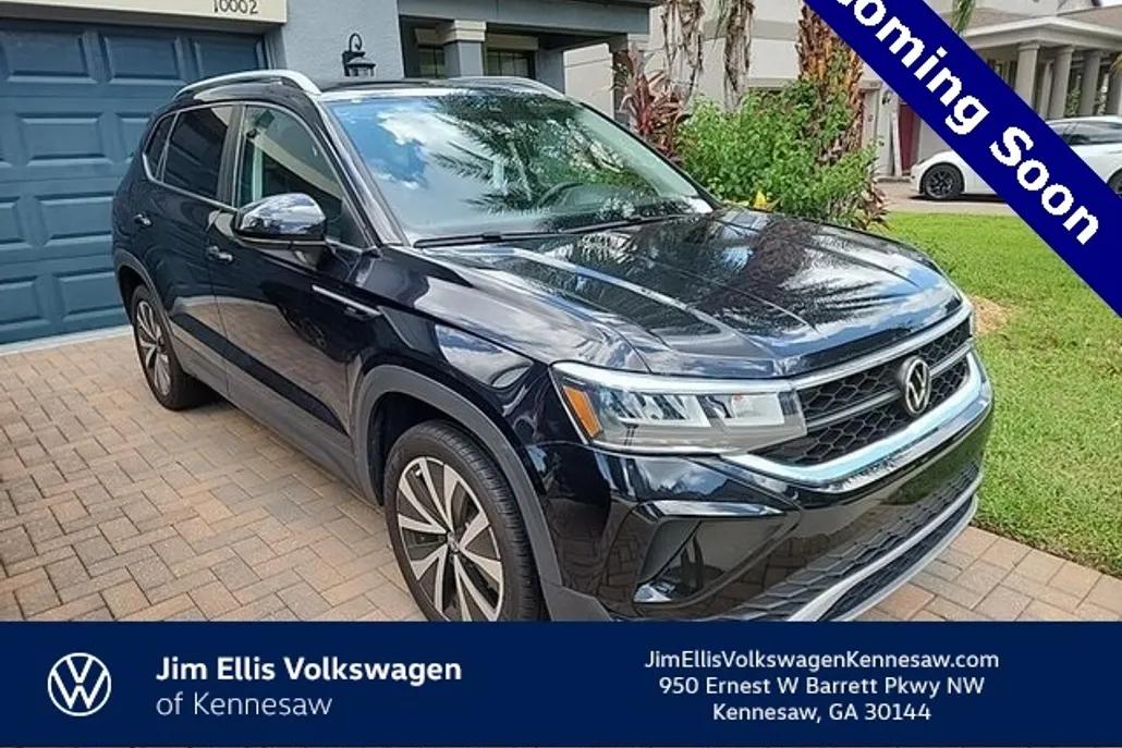 2023 Volkswagen Taos SE photo 1
