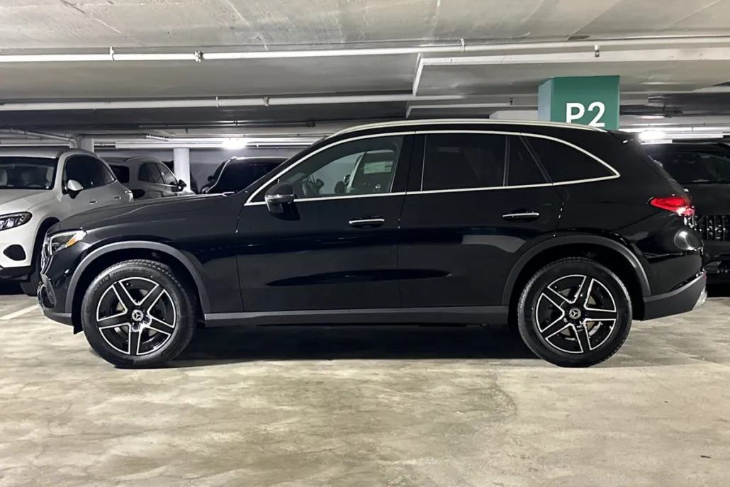 2026 Mercedes Benz GLC 300 photo 1