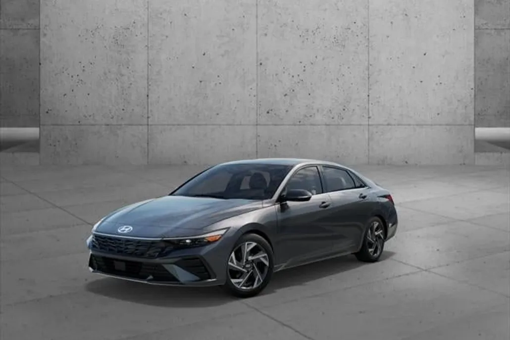 2025 Hyundai Elantra Limited photo 1