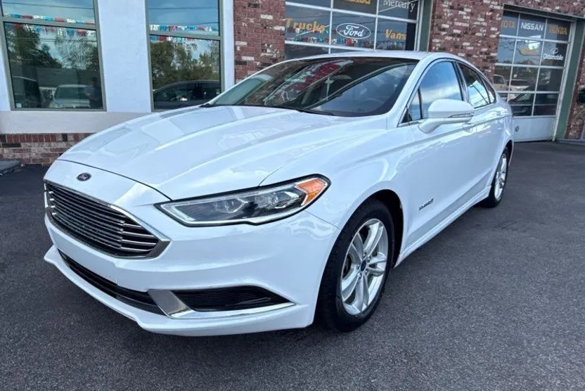 2018 Ford Fusion Hybrid SE photo 1