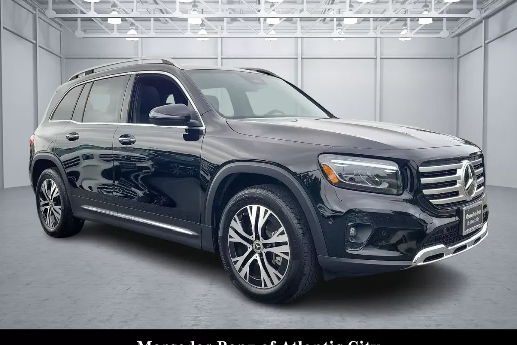 2024 Mercedes Benz GLB 250 4MATIC photo 1