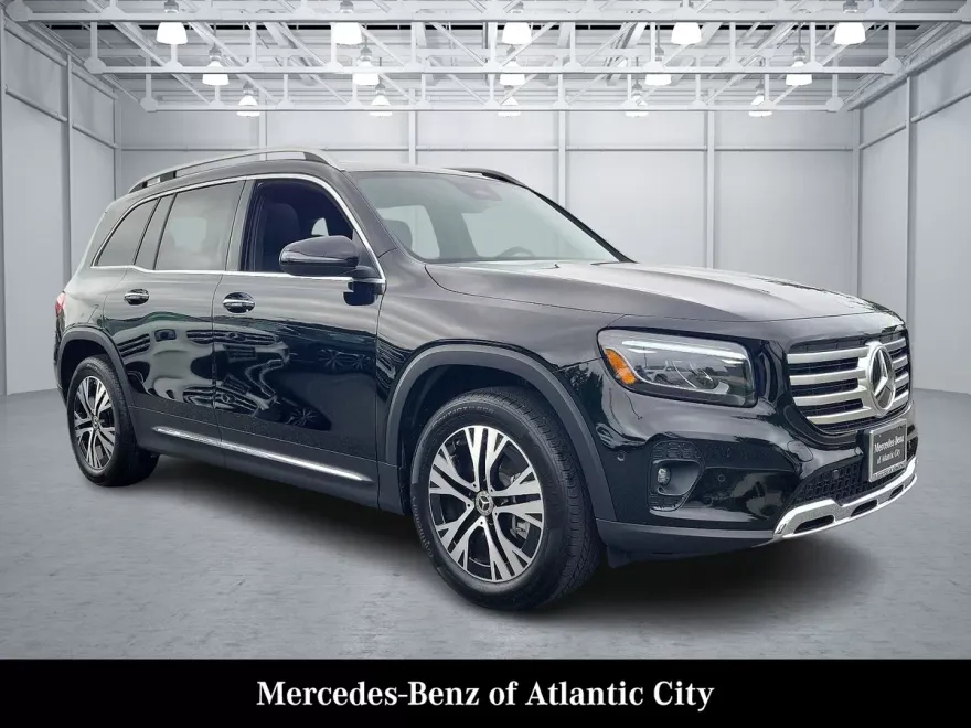 2024 Mercedes Benz GLB 250 4MATIC photo 1