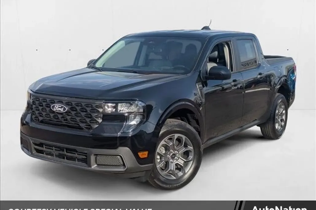 2025 Ford Maverick XLT photo 1