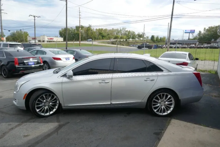 2015 Cadillac XTS Platinum V-Sport photo 1