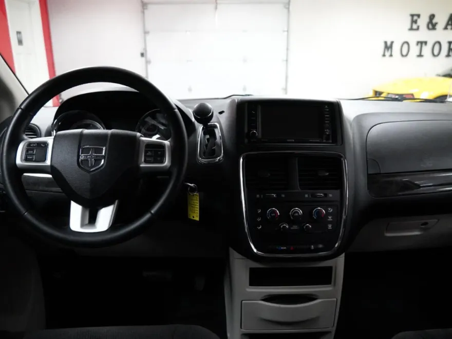 2017 Dodge Grand Caravan SE photo 21
