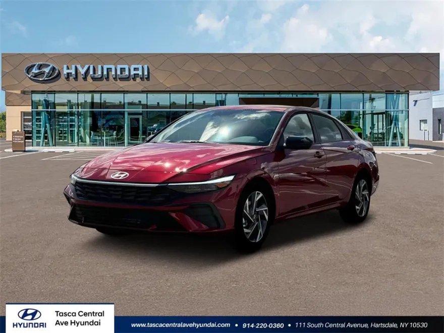 2025 Hyundai Elantra SEL Sport photo 1