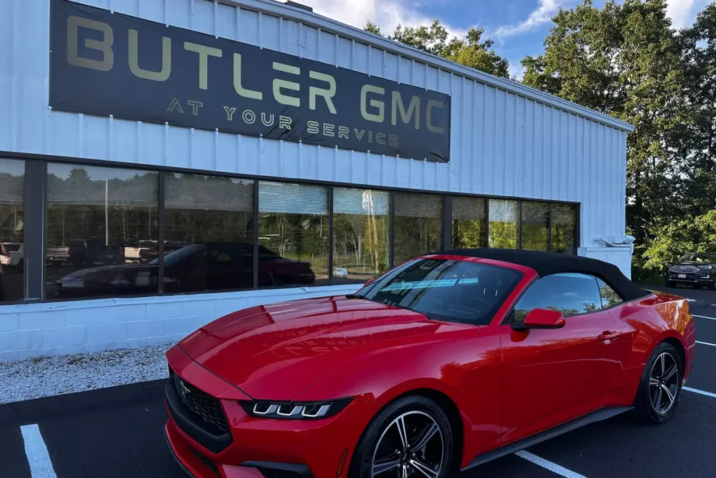 2024 Ford Mustang EcoBoost photo 1