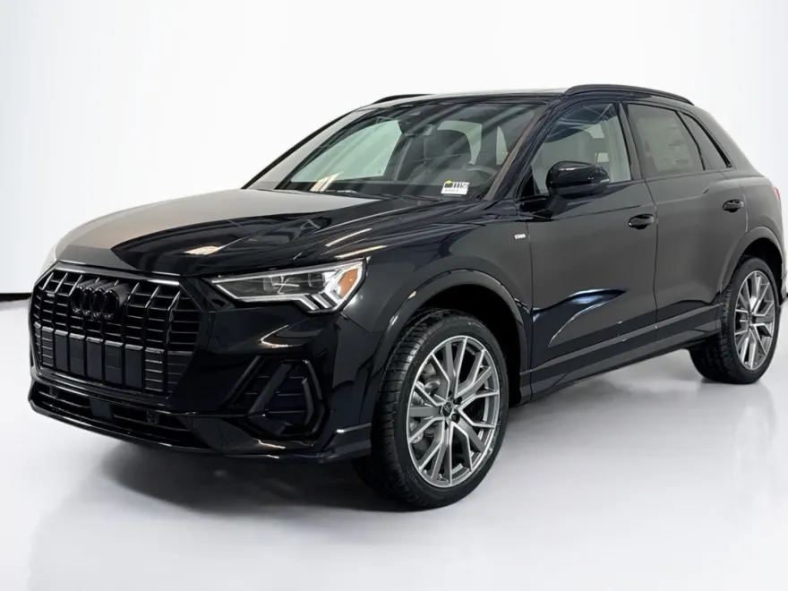 2025 Audi Q3 S line Premium Plus 45 TFSI photo 1