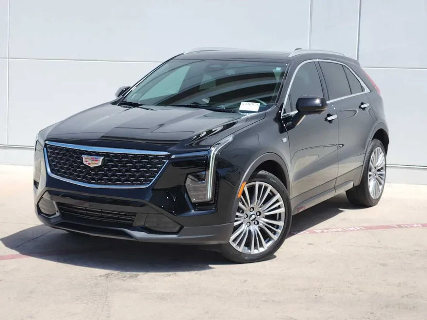 2025 Cadillac XT4 Premium Luxury photo 1