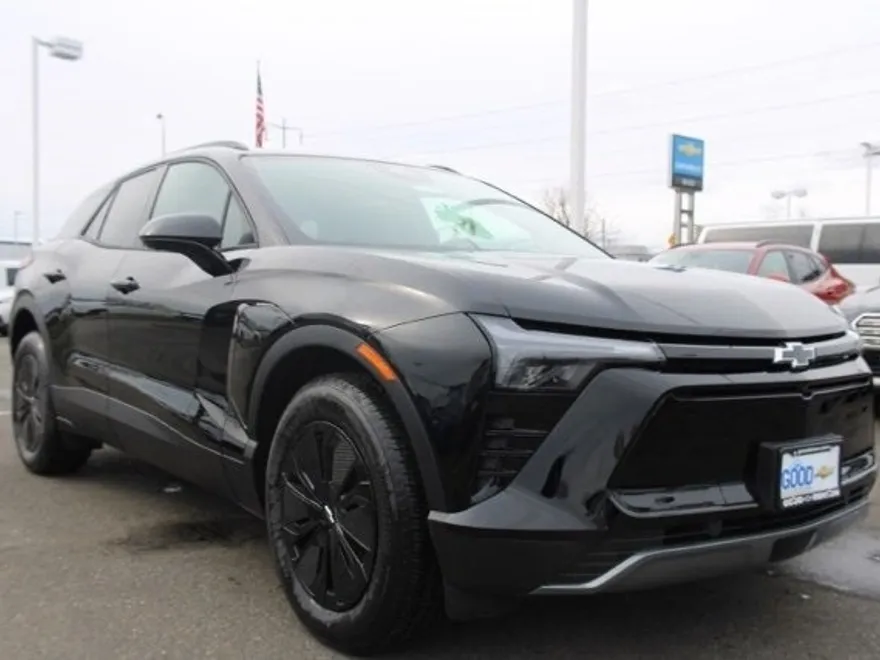 2025 Chevrolet Blazer EV photo 1