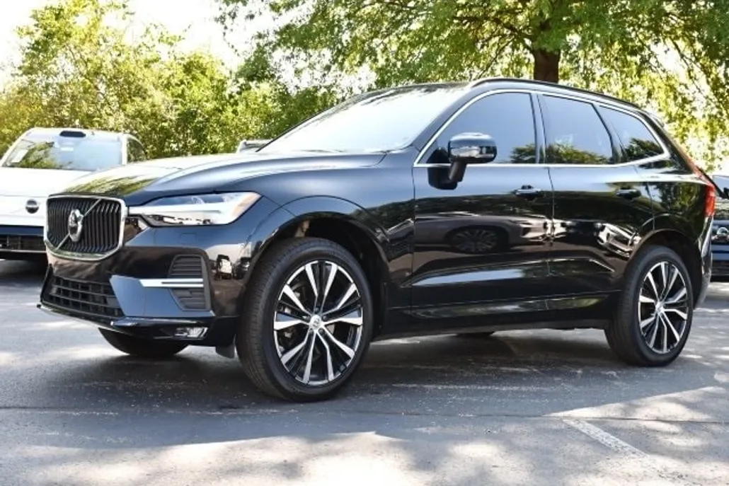 2023 Volvo XC60 B5 Core photo 1