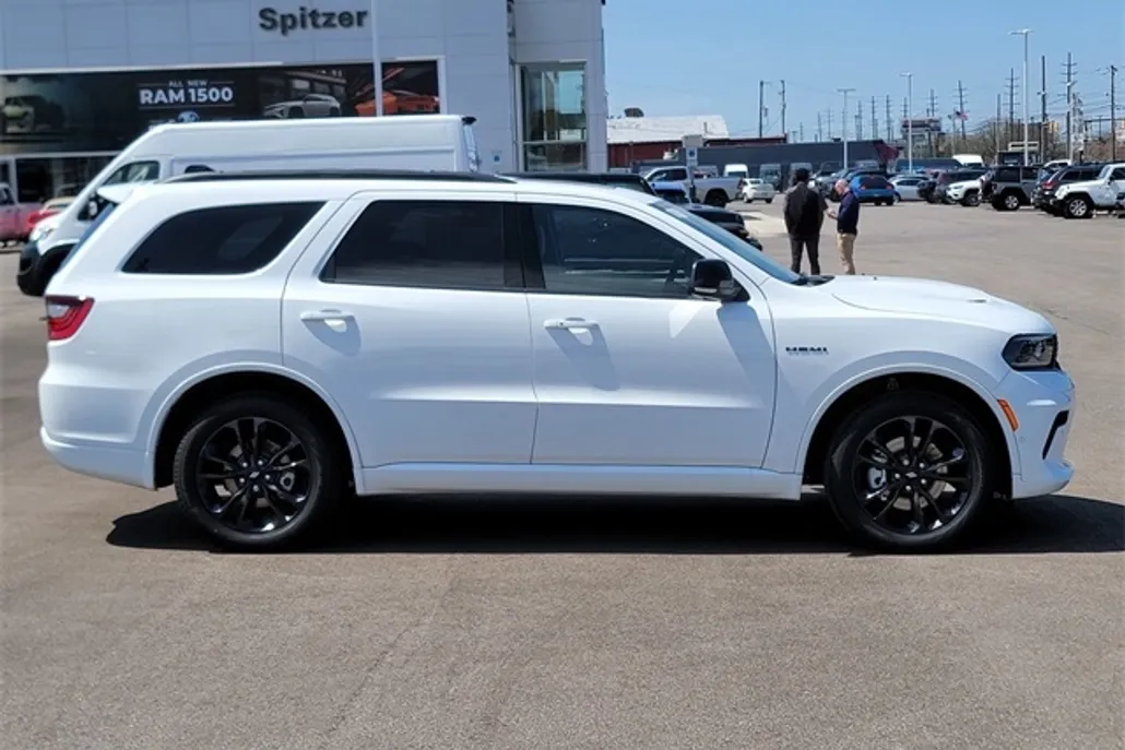 2025 Dodge Durango R/T Plus photo 1