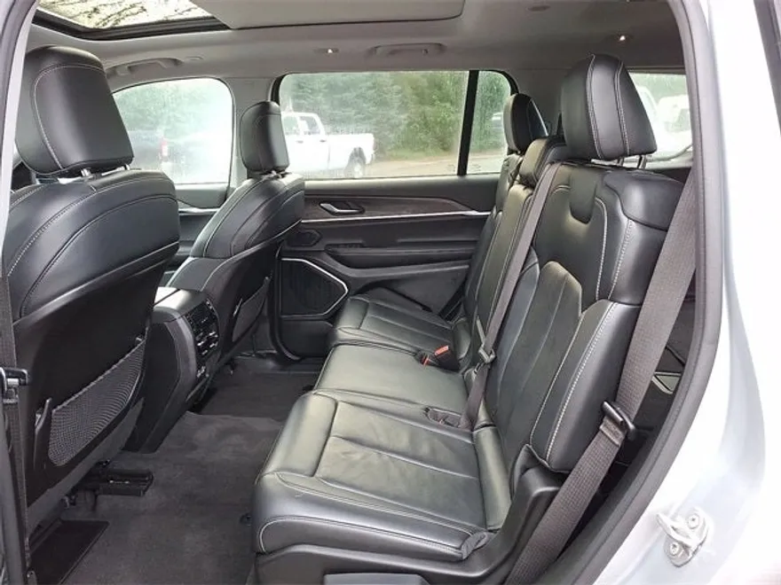 2021 Jeep Grand Cherokee Limited photo 1