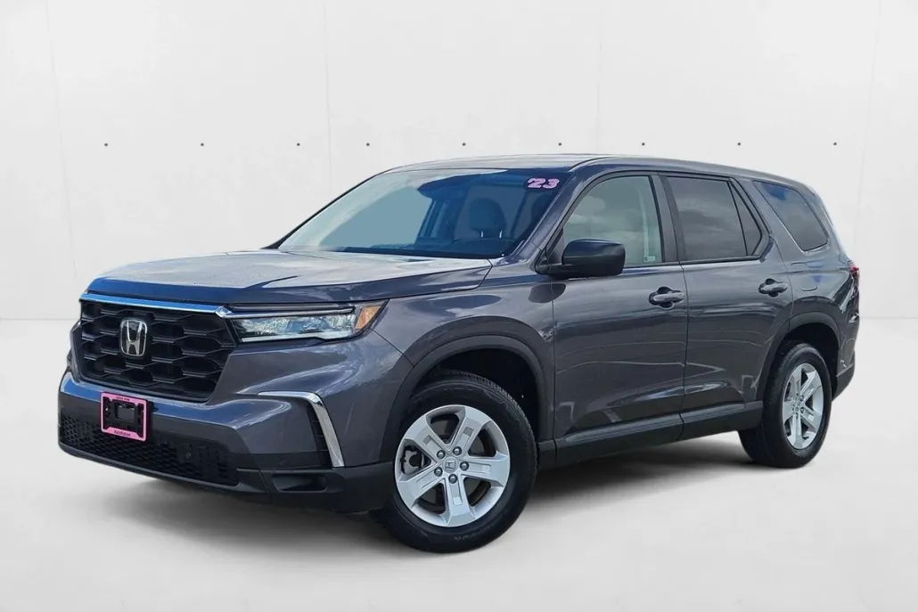2023 Honda Pilot LX photo 1