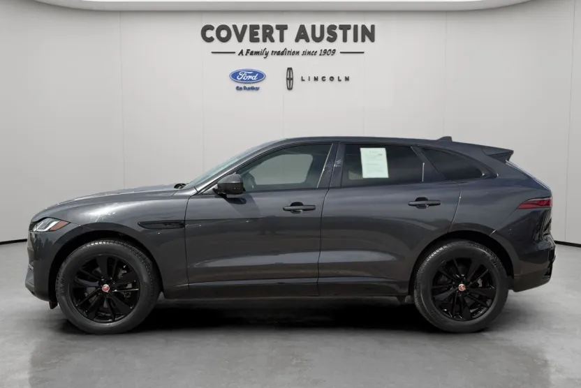 2022 Jaguar F-PACE P250 S photo 1