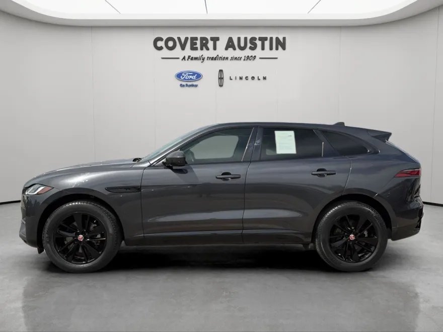 2022 Jaguar F-PACE P250 S photo 1