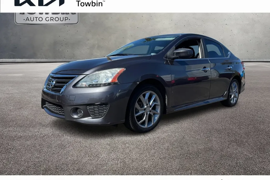 2013 Nissan Sentra SR photo 1