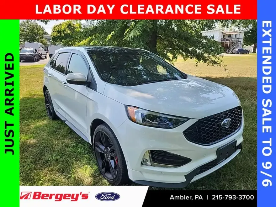 2022 Ford Edge ST photo 1