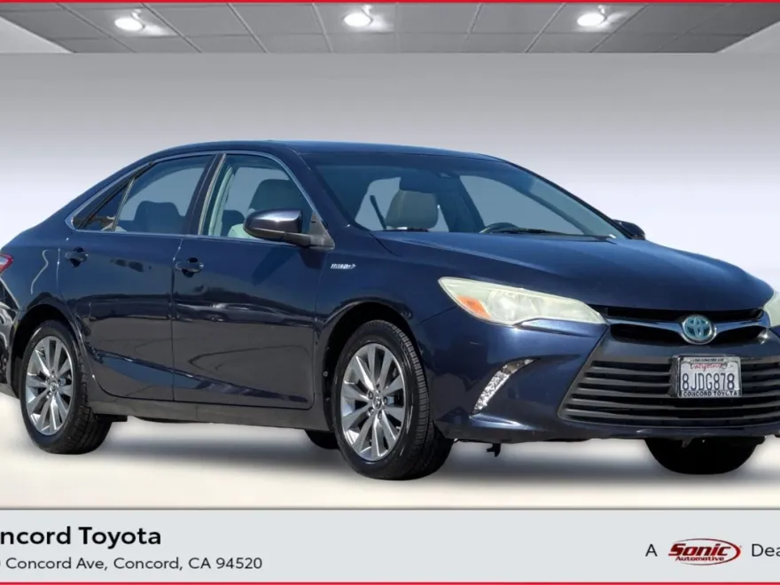 2016 Toyota Camry Hybrid XLE photo 1