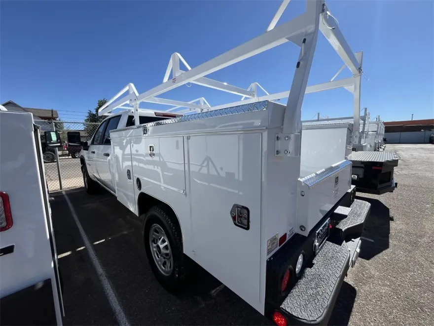 2025 Chevrolet Silverado 2500HD photo 1