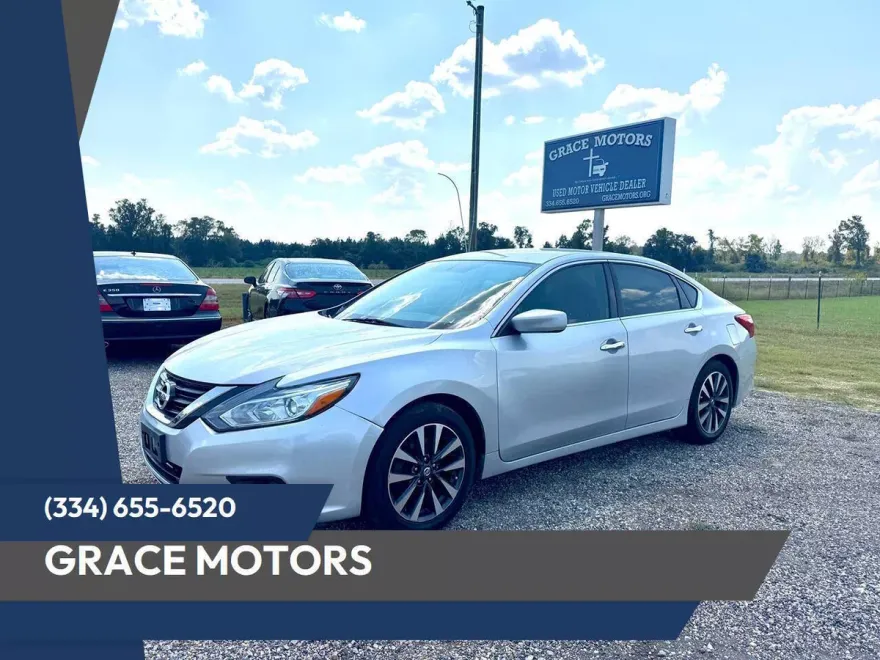 2017 Nissan Altima 2.5 SR photo 1