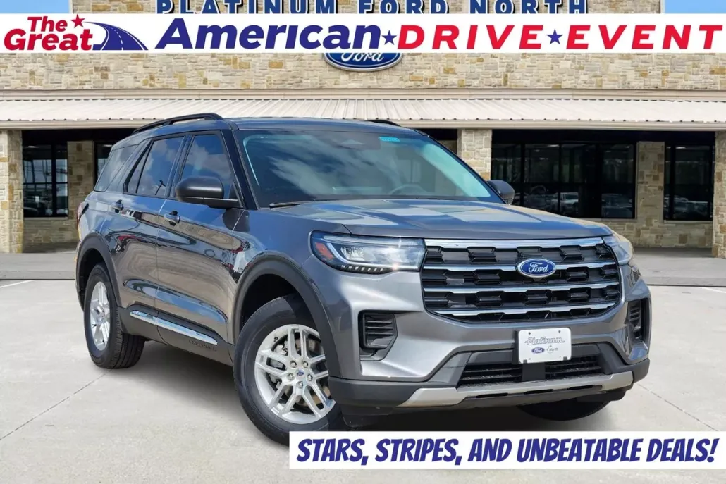 2025 Ford Explorer photo 1