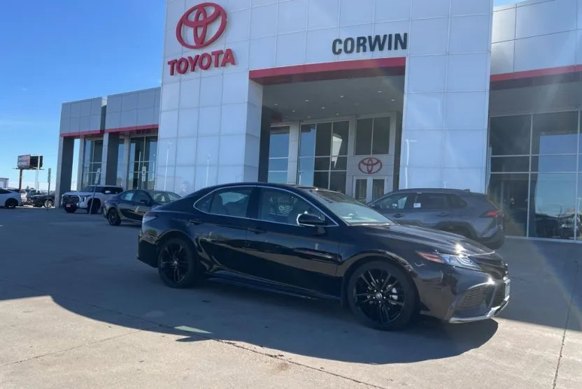2023 Toyota Camry XSE photo 1
