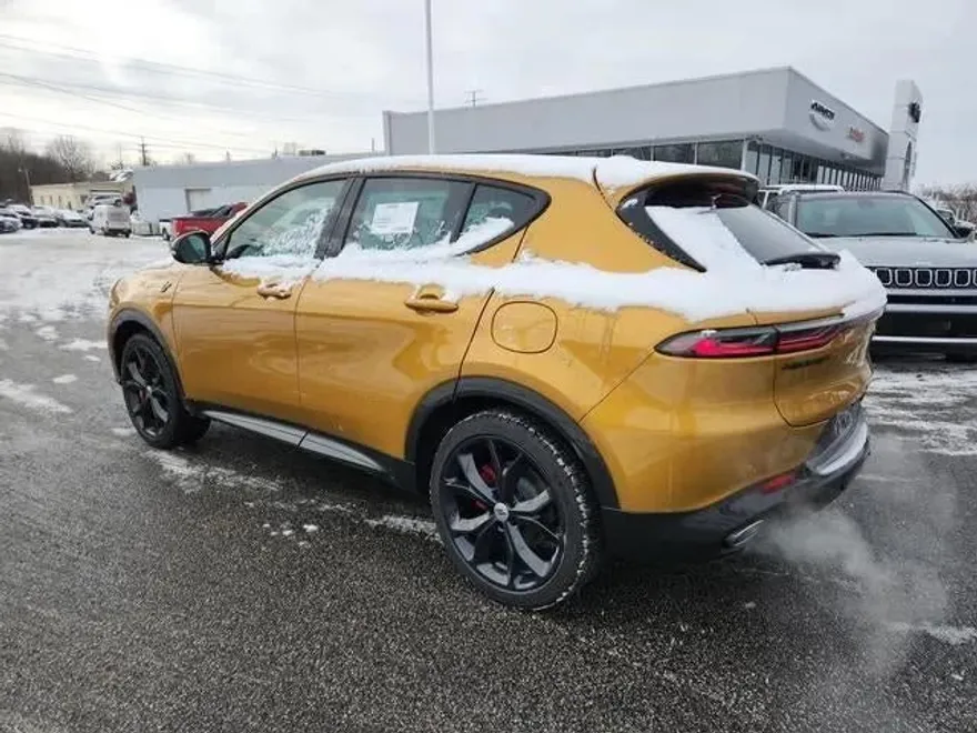 2024 Dodge Hornet R/T Plus photo 4