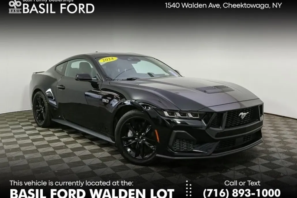 2024 Ford Mustang GT photo 1