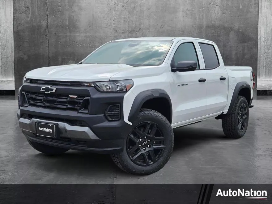 2025 Chevrolet Colorado Trail Boss photo 1