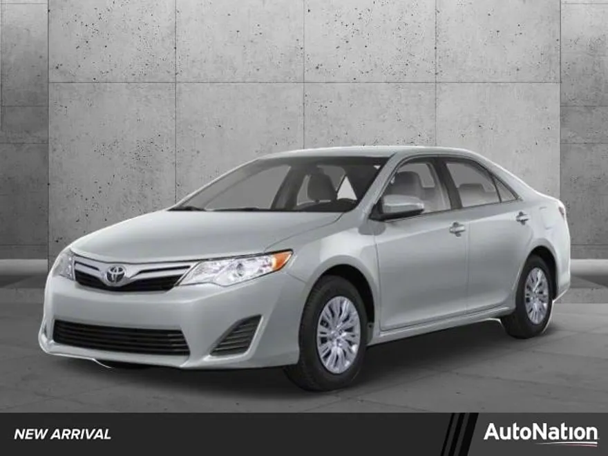 2012 Toyota Camry Hybrid XLE photo 1