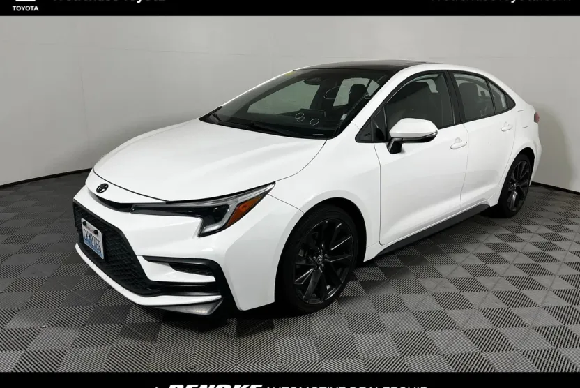 2023 Toyota Corolla XSE photo 1