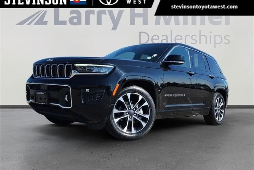 2023 Jeep Grand Cherokee Overland photo 1