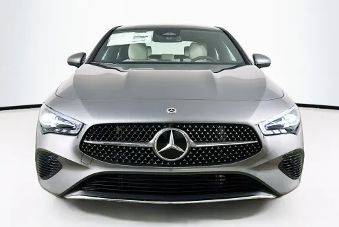 2025 Mercedes Benz CLA 250 4MATIC photo 2