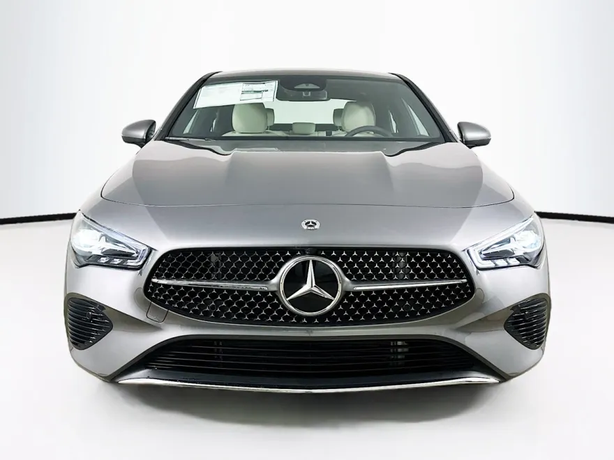 2025 Mercedes Benz CLA 250 4MATIC photo 2
