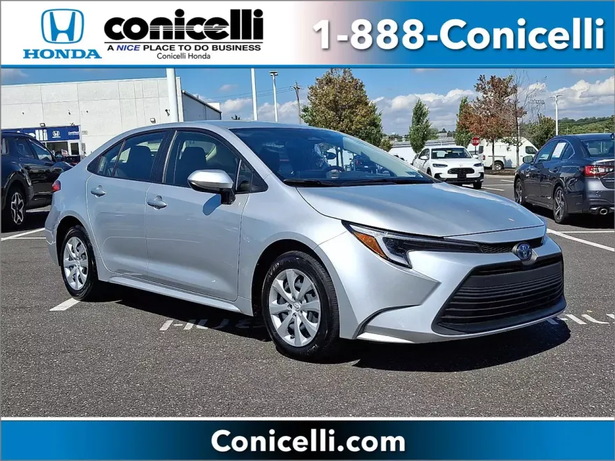 2025 Toyota Corolla Hybrid LE photo 1