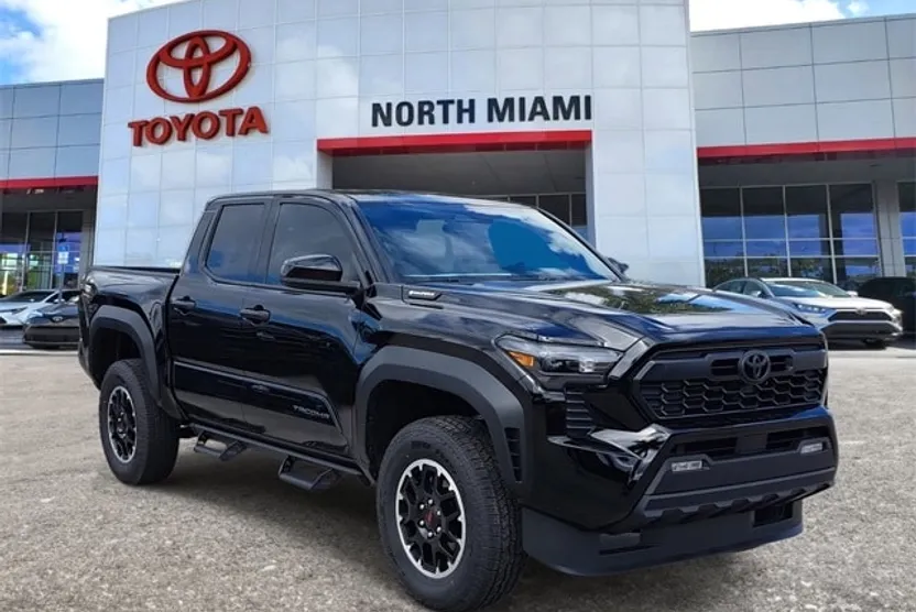 2025 Toyota Tacoma TRD Off-Road photo 1