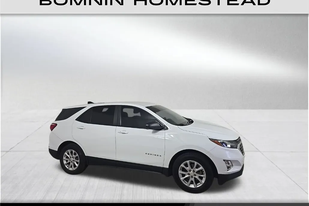 2021 Chevrolet Equinox LS photo 1
